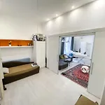 City Downtown Apartment For 6